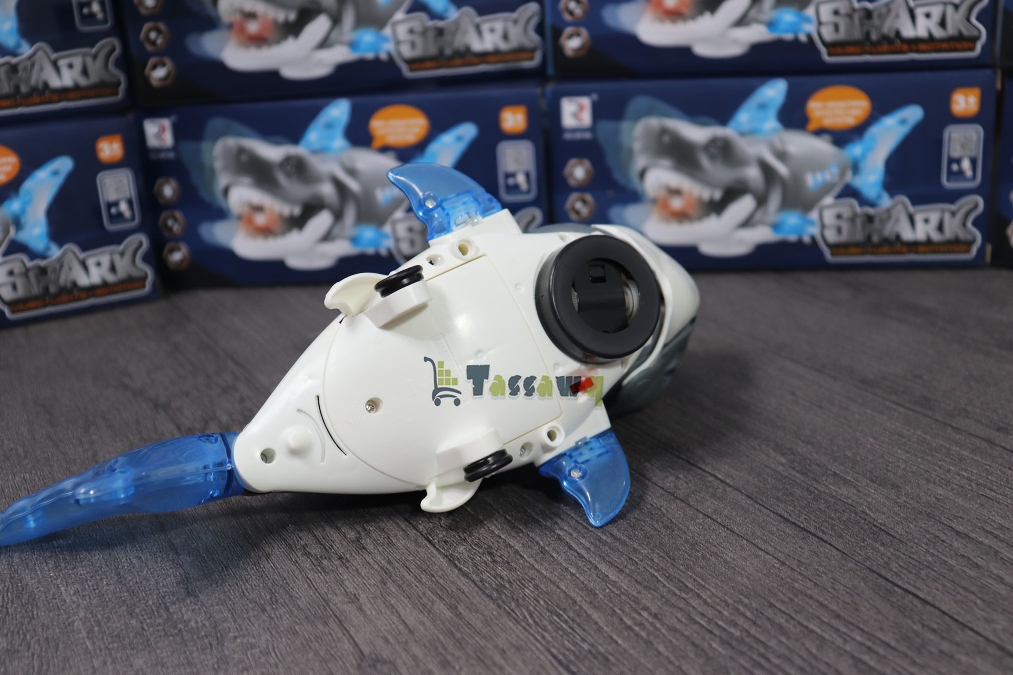 لعبة سمكة قرش جديدة مزودة بأضواء و وموسيقى بيبي شارك - الصورة 5