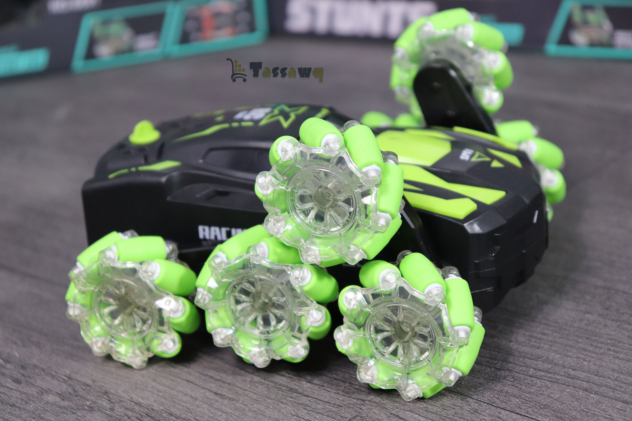 سيارة مجنونة ب 8 عجلات بخار و موسيقى و اضواء - الصورة 3