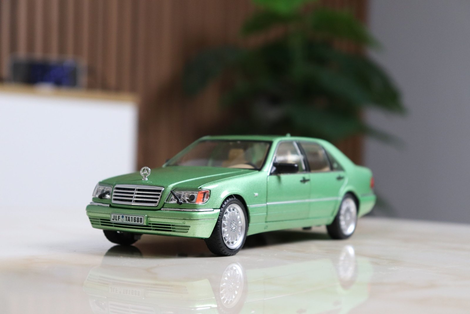 1:24 1997 Mercedes-Benz Mercedes S320 W140 S-Class - الصورة 7