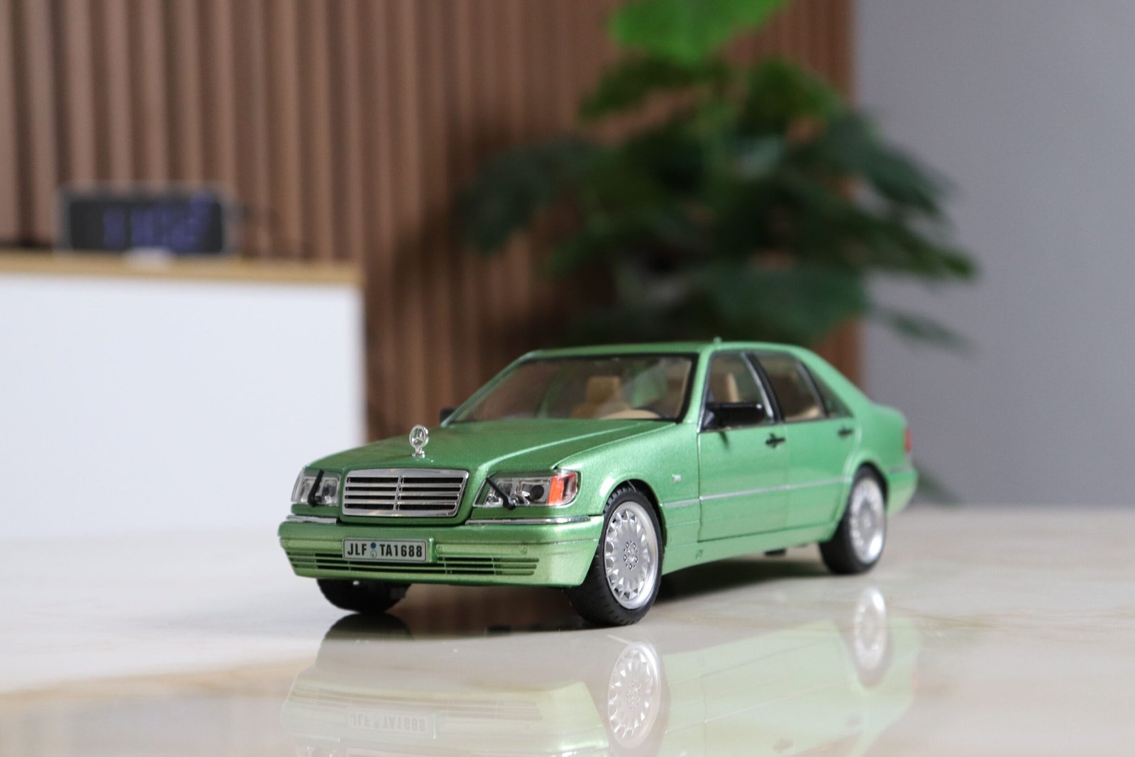 1:24 1997 Mercedes-Benz Mercedes S320 W140 S-Class - الصورة 20