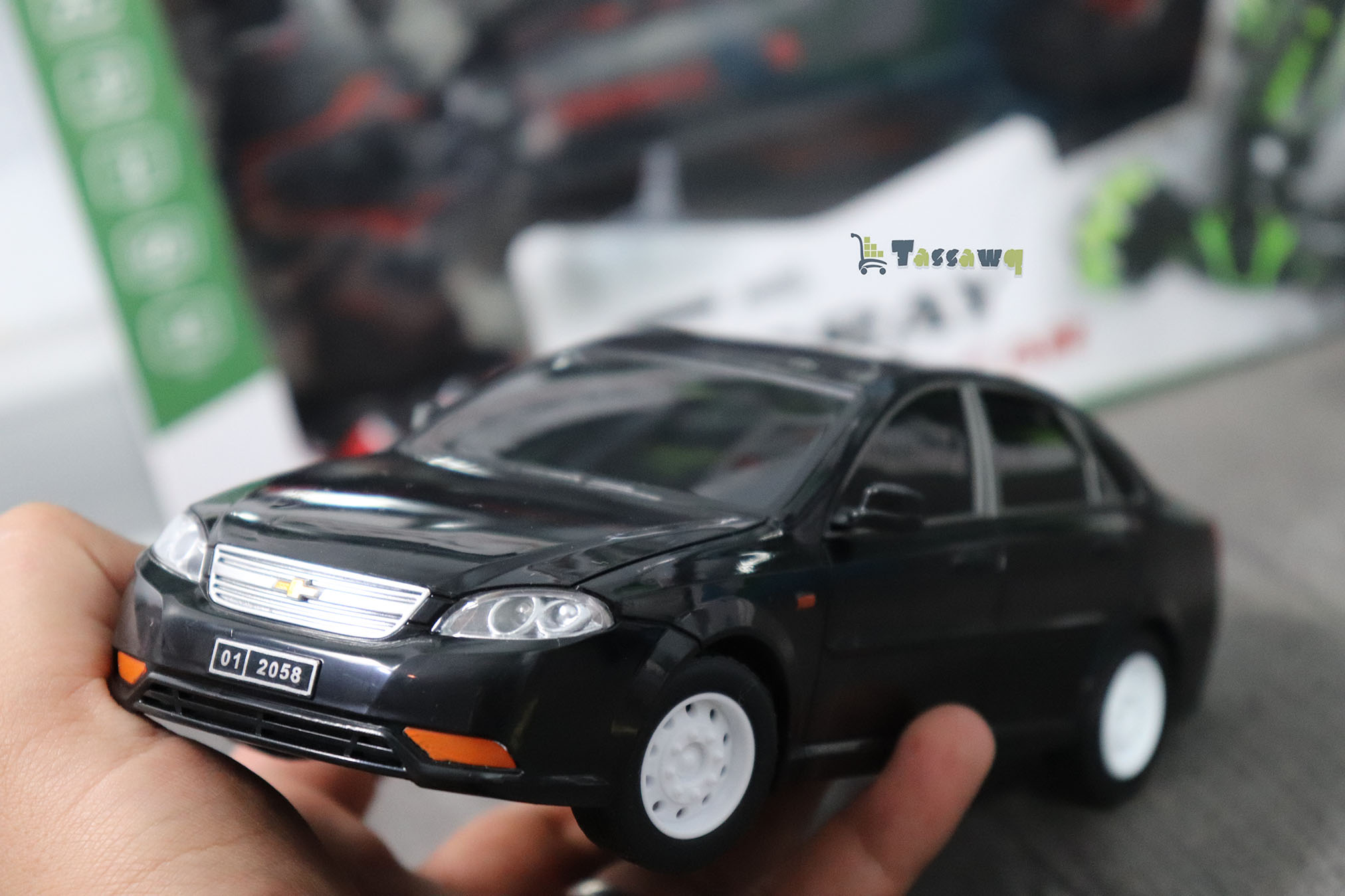 لعبة سيارة سباق RC قابلة لإعادة الشحن للأطفال بمقياس 1:18 شيفرولي - الصورة 6