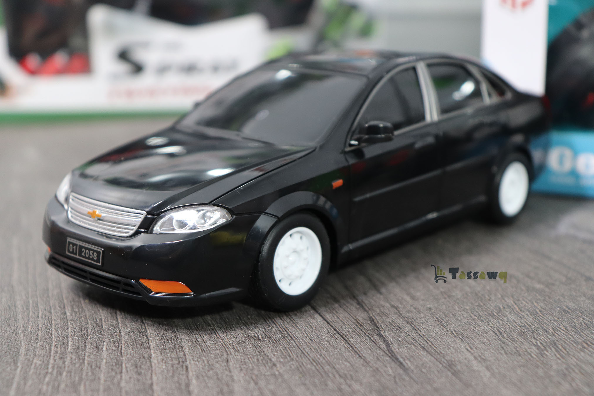 لعبة سيارة سباق RC قابلة لإعادة الشحن للأطفال بمقياس 1:18 شيفرولي - الصورة 9