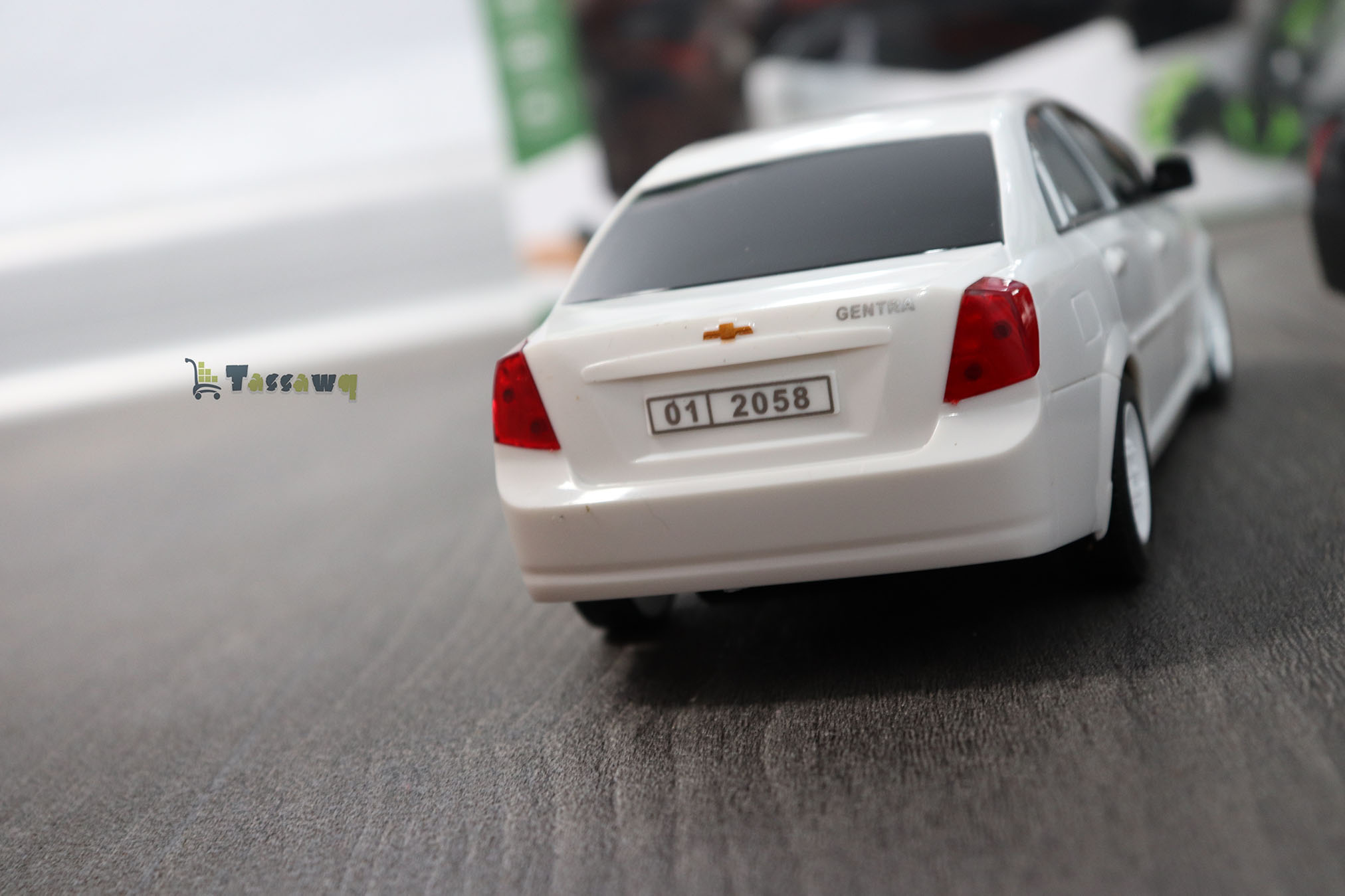 لعبة سيارة سباق RC قابلة لإعادة الشحن للأطفال بمقياس 1:18 شيفرولي - الصورة 21