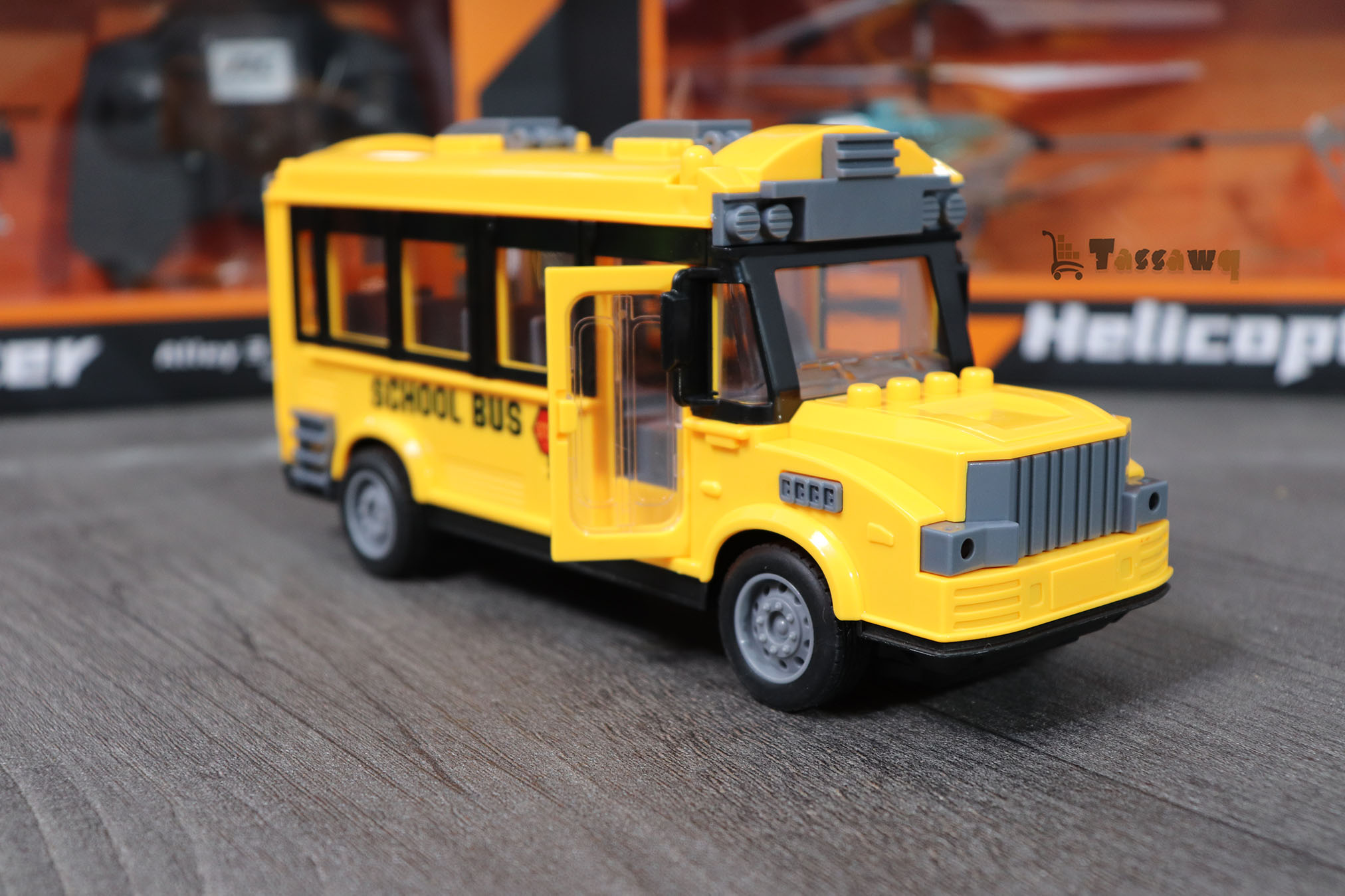 حافلة مدرسية تعمل بالتحكم عن بعد - الصورة 7