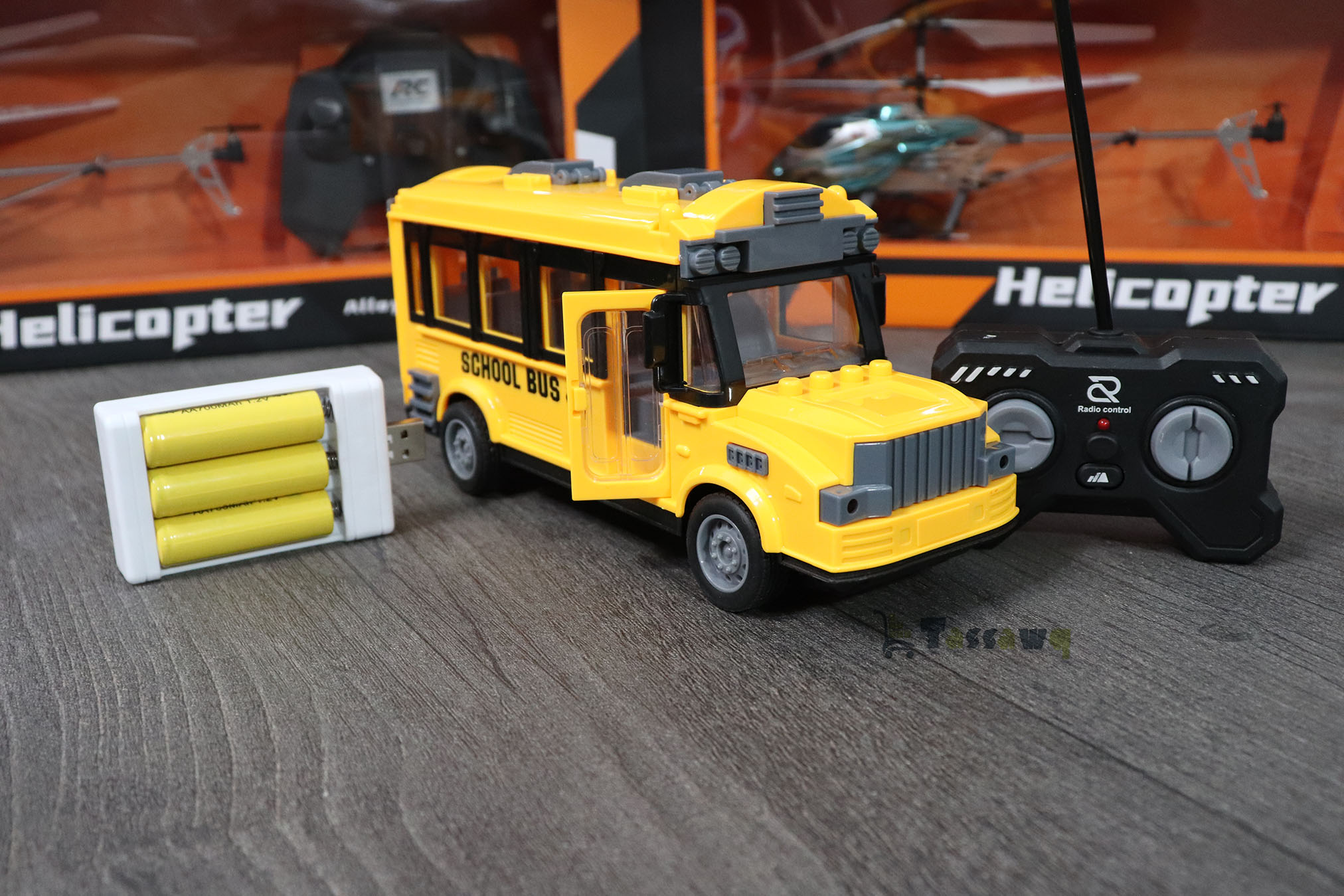 حافلة مدرسية تعمل بالتحكم عن بعد - الصورة 8