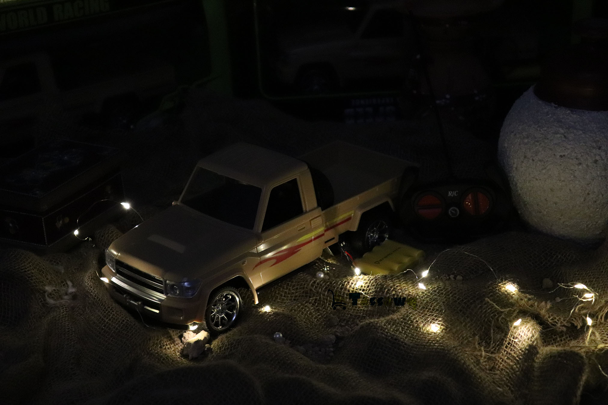 لاند كروزر روشارجابل حجم كبير 45 سم - الصورة 20