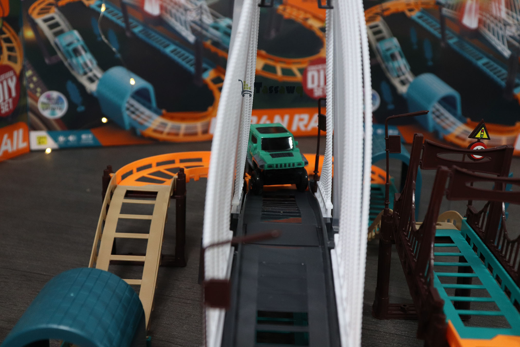 مجموعة ألعاب مسار السكك الحديدية الحضرية DIY - الصورة 10