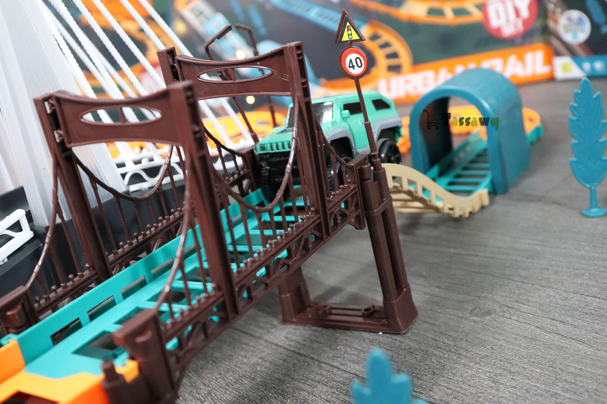 مجموعة ألعاب مسار السكك الحديدية الحضرية DIY - الصورة 9