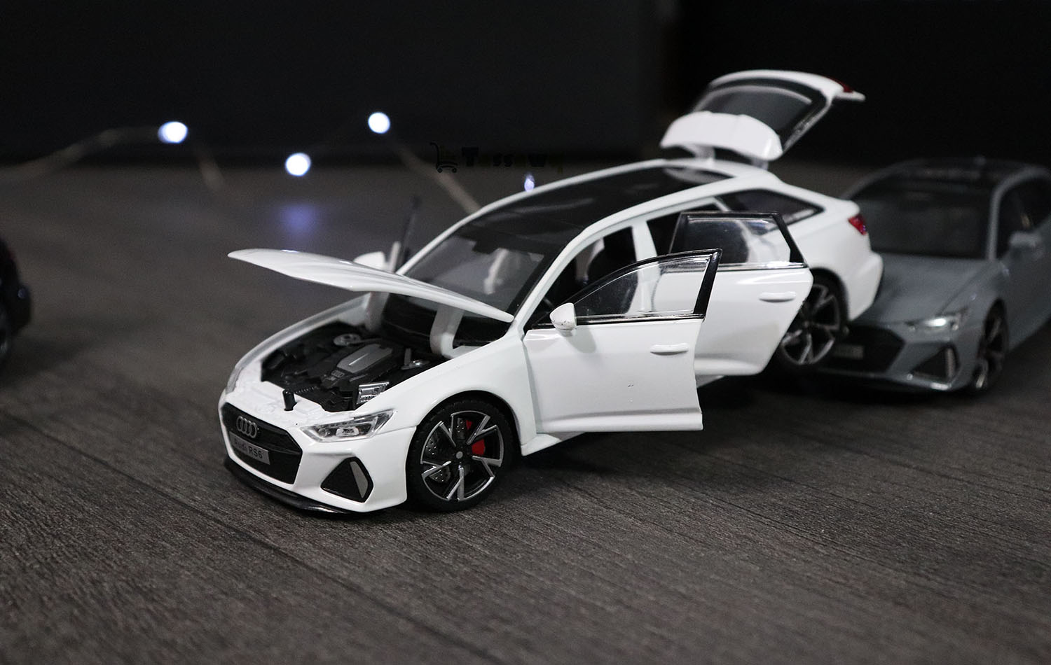 Modèle de voiture Audi RS6 1:32 - الصورة 3