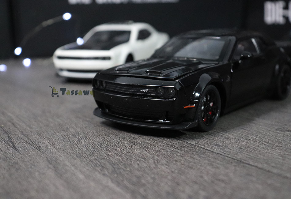 DODGE CHALLENGER SRT WIDE-BODY Modèle 1:24 - الصورة 3