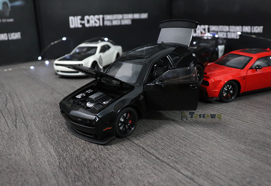 DODGE CHALLENGER SRT WIDE-BODY Modèle 1:24 - الصورة 7