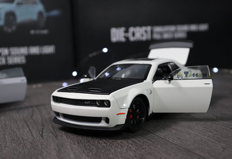 DODGE CHALLENGER SRT WIDE-BODY Modèle 1:24 - الصورة 16