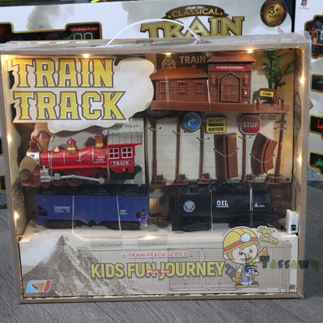 قطار كلاسيكي مع دخان حقيقي وأضواء للأطفال