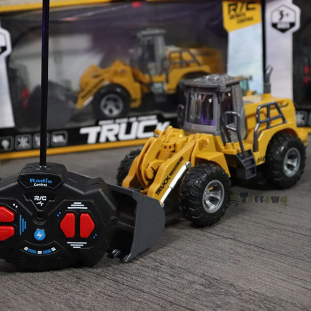 🚜 شاحنة حفارة بالتحكم عن بعد – R/C TRUCK