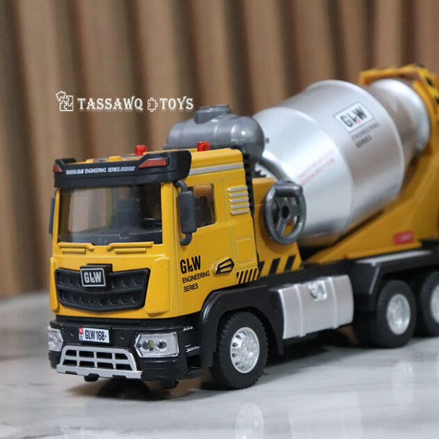 شاحنة خلط الإسمنت المعدنية GLW Engineering – مجسم واقعي مع صوت وإضاءة | مقياس 1:40