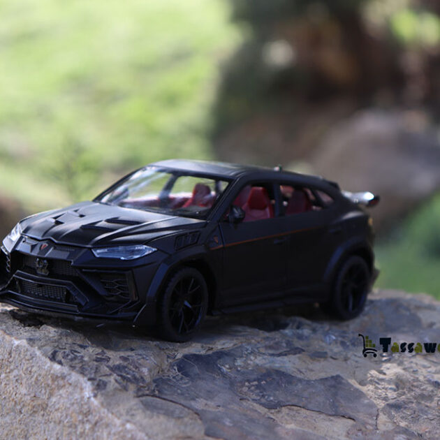 Scale Lamborghini Urus SUV Luxury