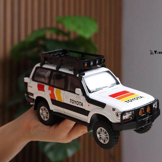 1 24 Toyota Land Cruiser LC80 Model Car Sports Car