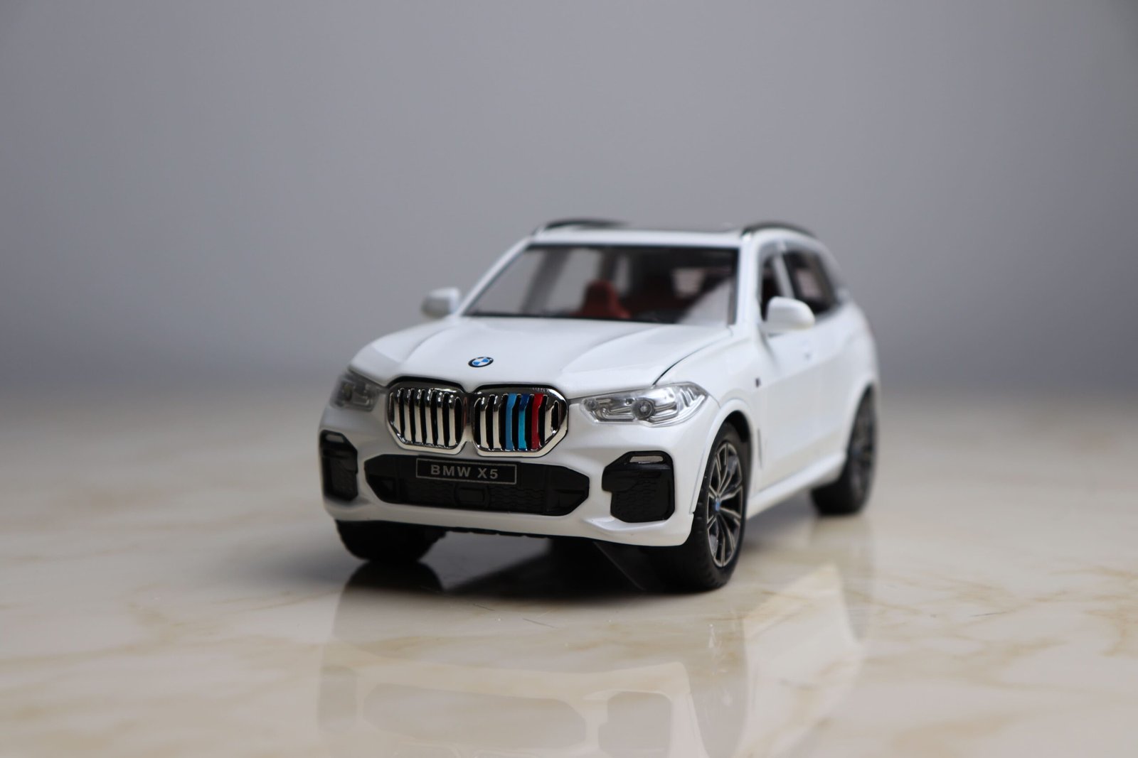 BMW X5 SUV Miniature 1:24 - الصورة 3