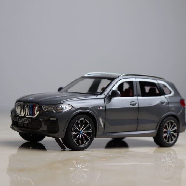BMW X5 SUV Miniature 1:24