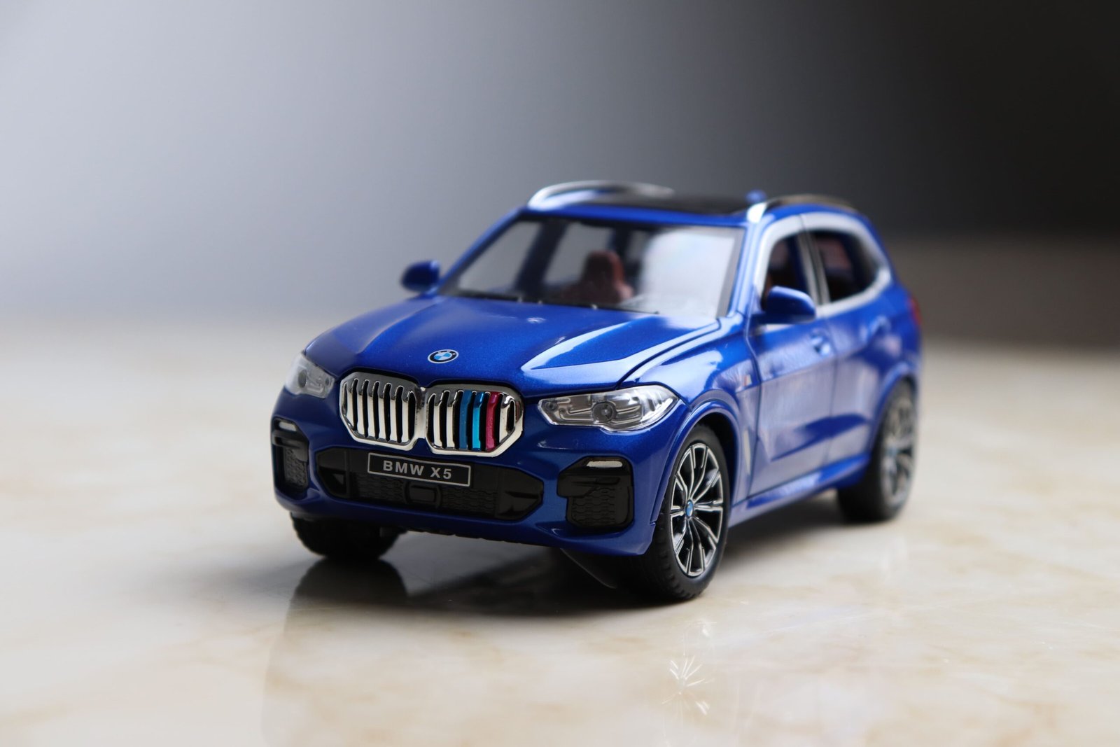 BMW X5 SUV Miniature 1:24 - الصورة 14