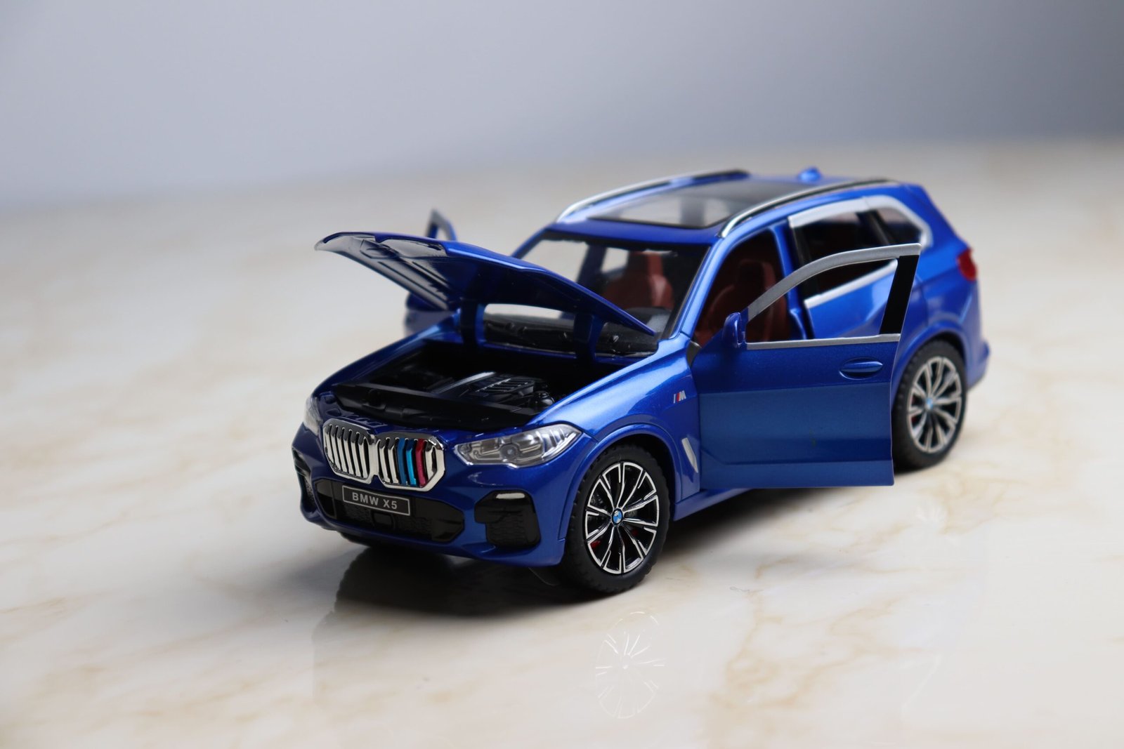 BMW X5 SUV Miniature 1:24 - الصورة 15