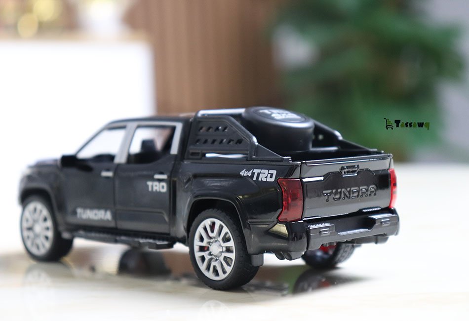 TOYOTA Tundra Pickup Car - الصورة 7