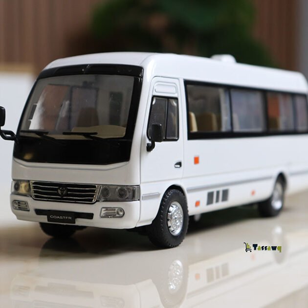 مجسم حافلة تويوتا فاخرة | Diecast Collectible Bus