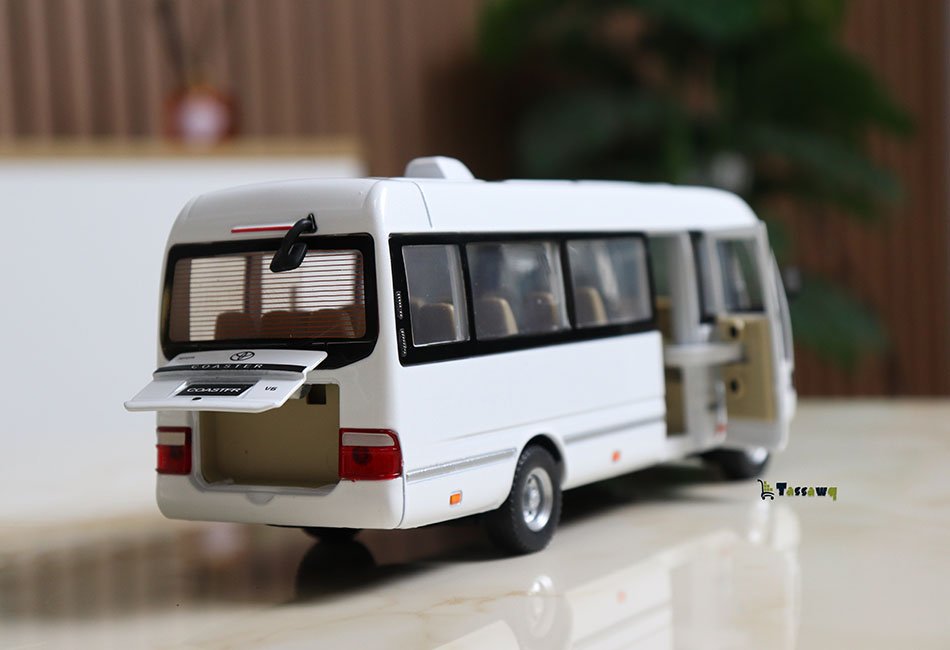 مجسم حافلة تويوتا فاخرة | Diecast Collectible Bus - الصورة 14