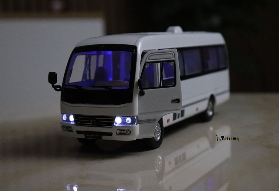 مجسم حافلة تويوتا فاخرة | Diecast Collectible Bus - الصورة 15