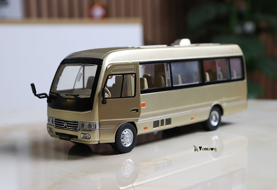 مجسم حافلة تويوتا فاخرة | Diecast Collectible Bus - الصورة 18