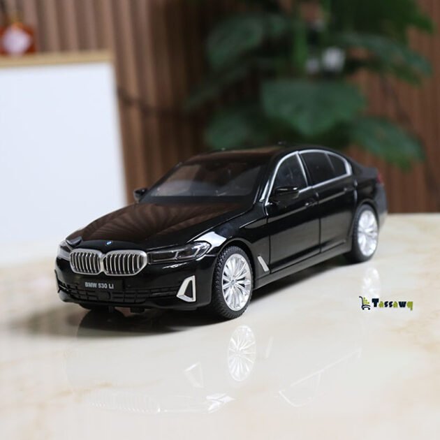 مجسم BMW 530i فاخر – مقياس 1:24 | Diecast