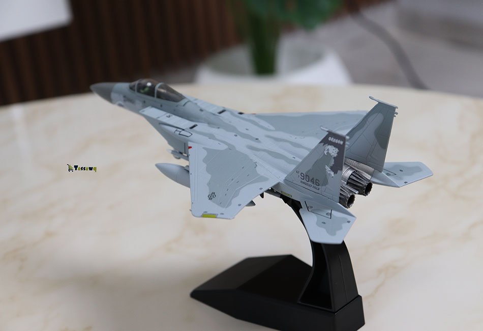 مجسم الطائرة الحربية F-10C – نموذج مصغر بتصميم واقعي مع قاعدة للعرض - الصورة 8