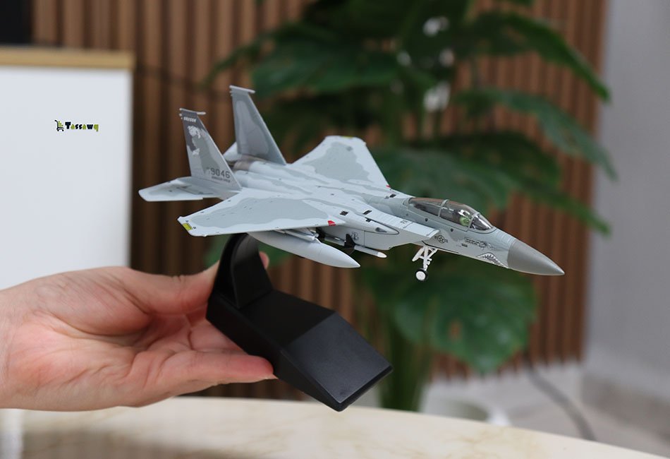 مجسم الطائرة الحربية F-10C – نموذج مصغر بتصميم واقعي مع قاعدة للعرض - الصورة 14