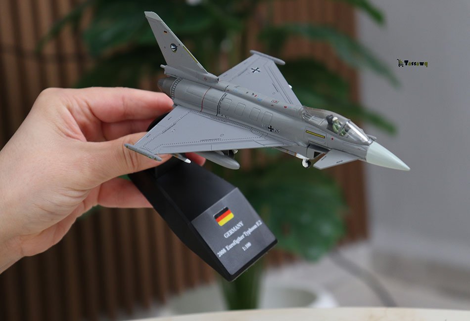 Maquette Avion de Chasse Eurofighter Typhoon Allemand - الصورة 7