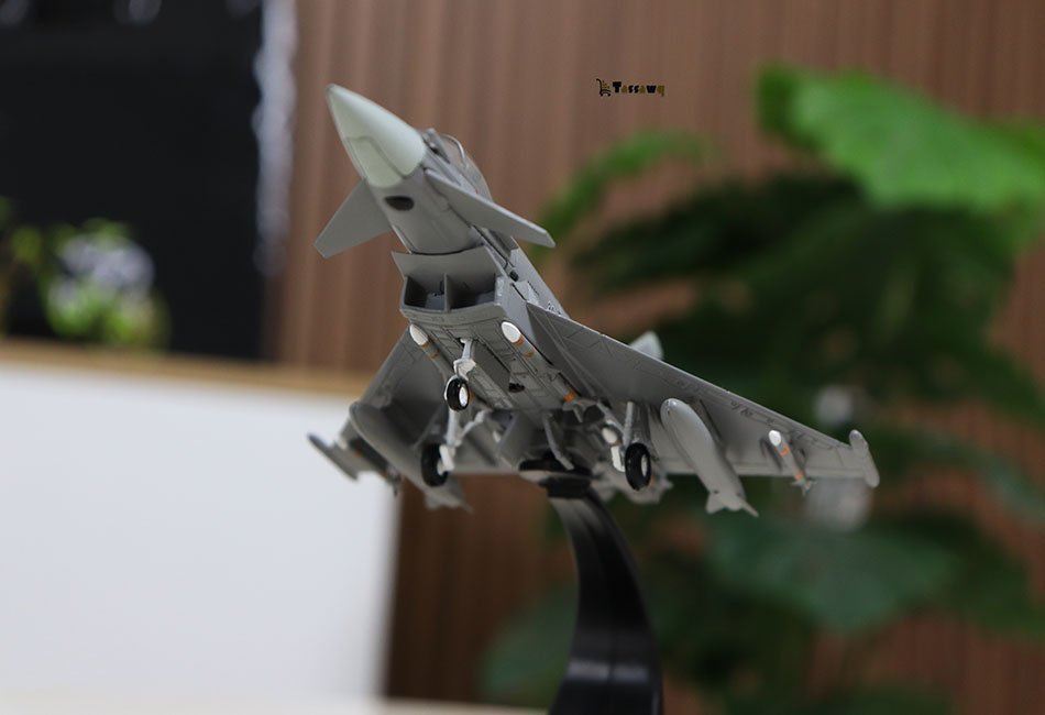 Maquette Avion de Chasse Eurofighter Typhoon Allemand - الصورة 12