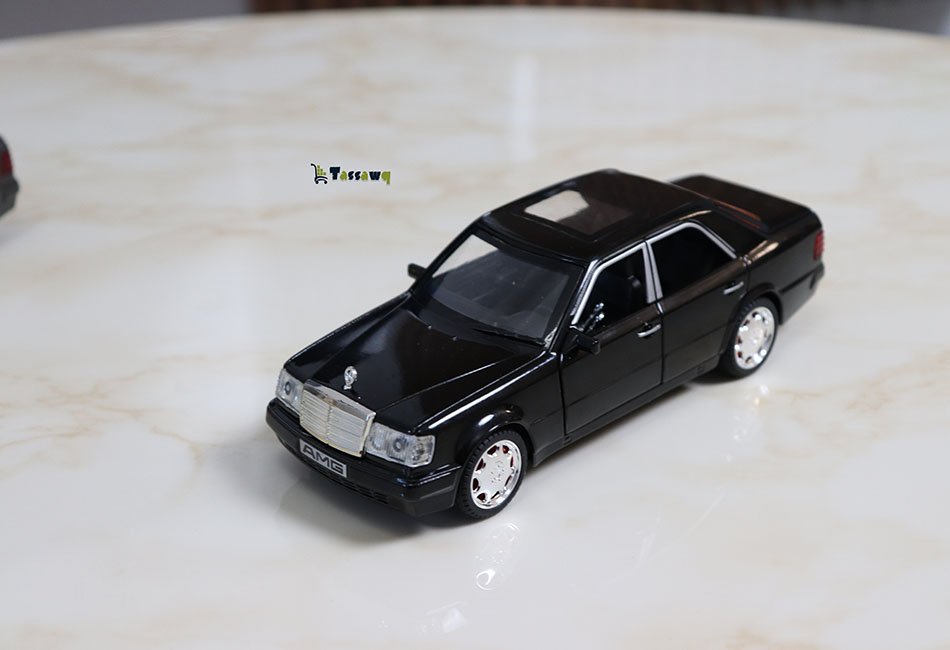 مجسم Mercedes-Benz W124 E500 AMG الكلاسيكية - الصورة 6