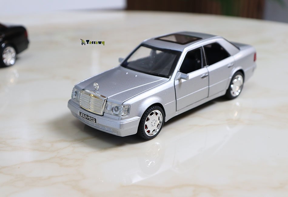 مجسم Mercedes-Benz W124 E500 AMG الكلاسيكية - الصورة 11