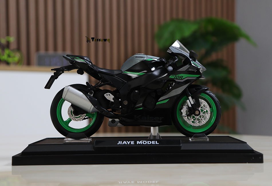 Miniature Moto Sportive JIAYE MODEL – Noir et Vert avec Lumières et Sons - الصورة 3