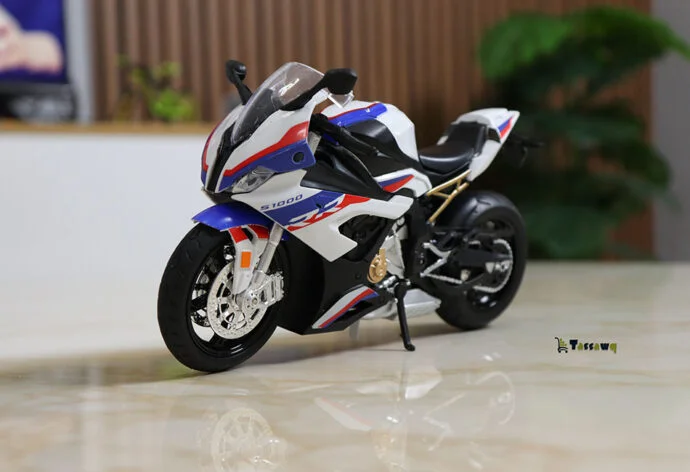 Moto BMW S1000RR – Maquette de moto sportive - الصورة 6